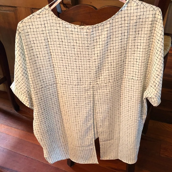 Top - Picture 2 of 2